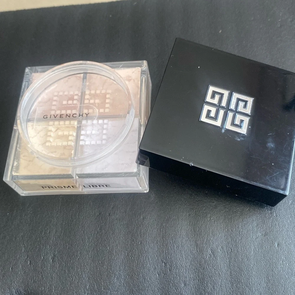 Givenchy‎ Prisme Libre Loose Powder #2 SATIN BLANC, NWOB, * Missing inside puff